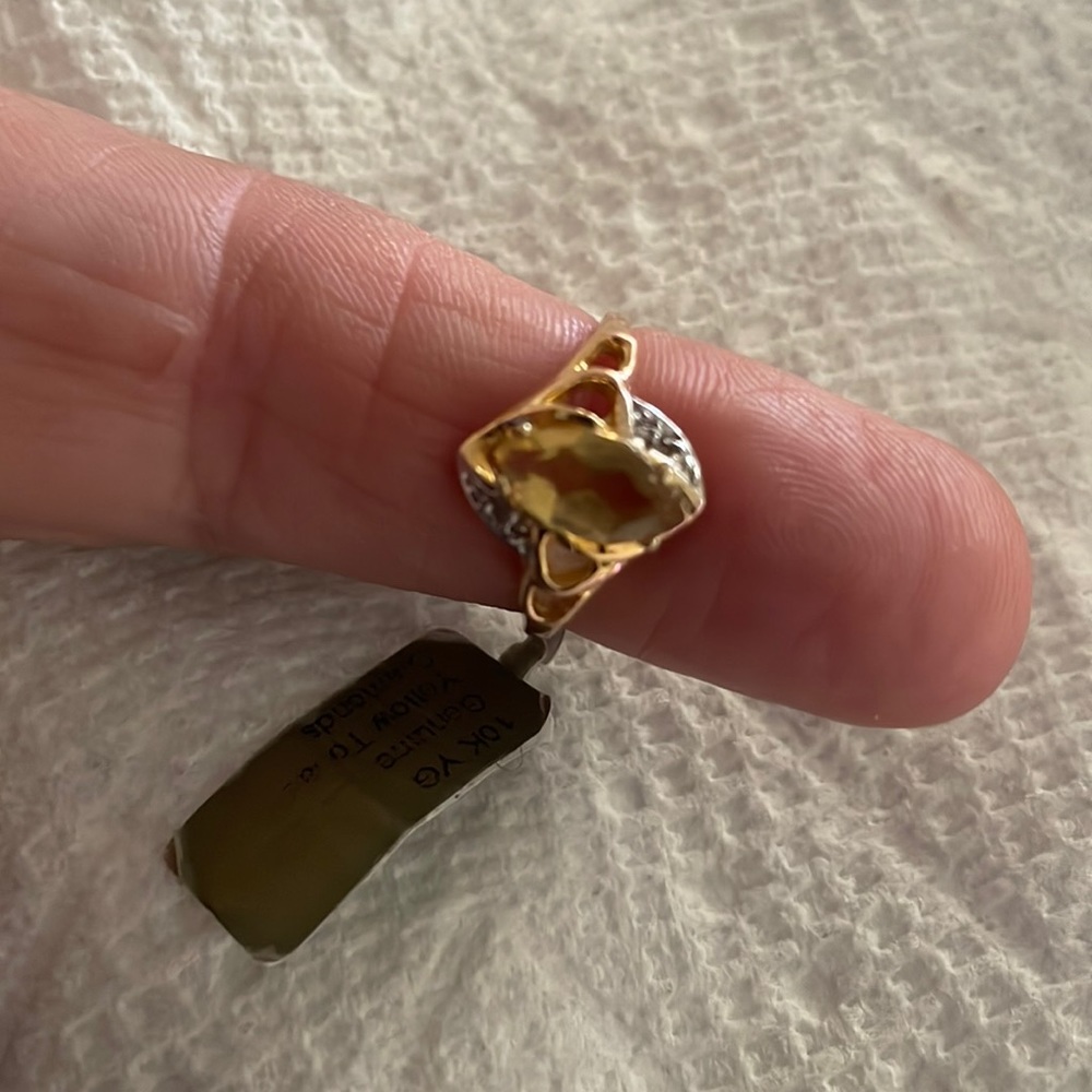 Nice 10k yellow gold Citrine ring